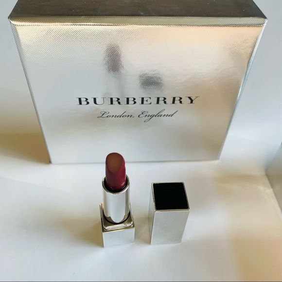 Burberry Festive Beauty Box  Limited Edition Holiday 4 Piece Travel Set New - Picture 9 of 9